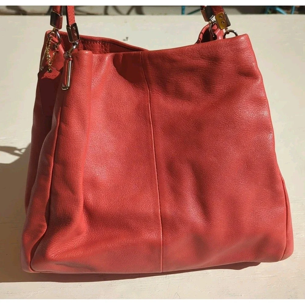 Coach 24621 madison